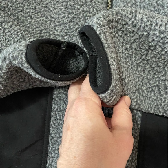 Vuori women’s Sherpa full zip gray jacket - Picture 10 of 13